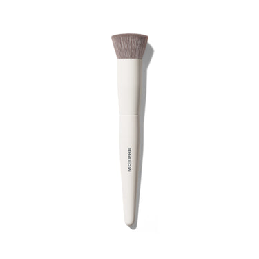 M106 Flat-Topped Cream & Liquid Foundation Brush with cream MORPHE handle and dense flat bristles for smooth, buffed-out coverage. | M106 Flat-Topped Foundation Brush